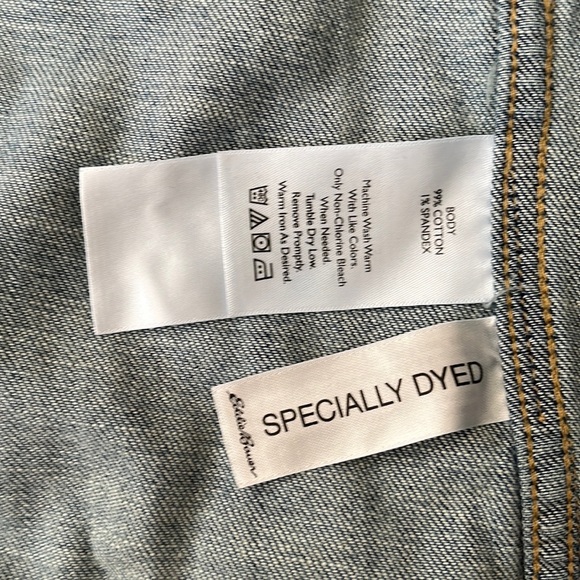 🆕 Eddie Bauer relaxed fit denim jacket - size medium - Picture 2 of 8